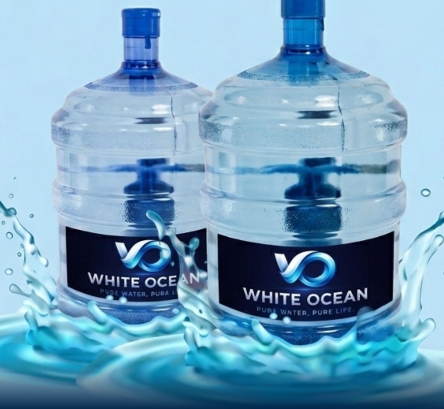 White Ocean 19-litre gallons with a fresh water splash
